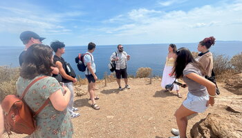 Dan Leon teaching in Greece